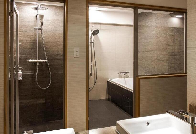 디럭스 패밀리 룸, Rihga Royal Hotel Kyoto