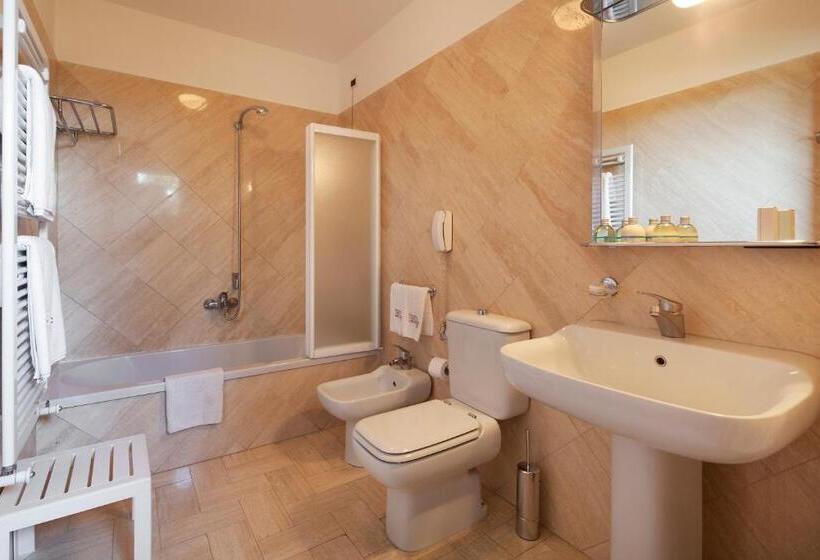 Номер Стандарт с Террасой, Villa Undulna  Terme Della Versilia