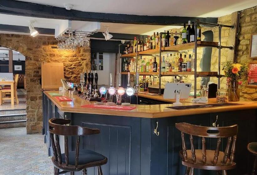 Номер Стандарт, Unicorn Inn