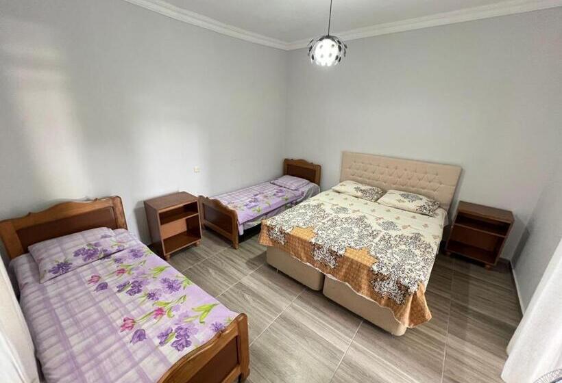 اتاق خانوادگی با سرویس بهداشتی مشترک, Guest House In Gonio