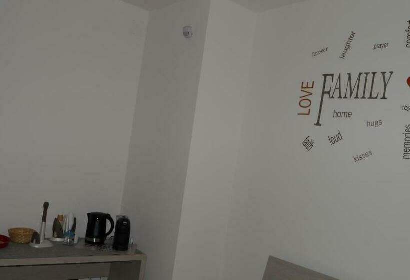 اتاق خانوادگی, B&b Casa Di Lauro