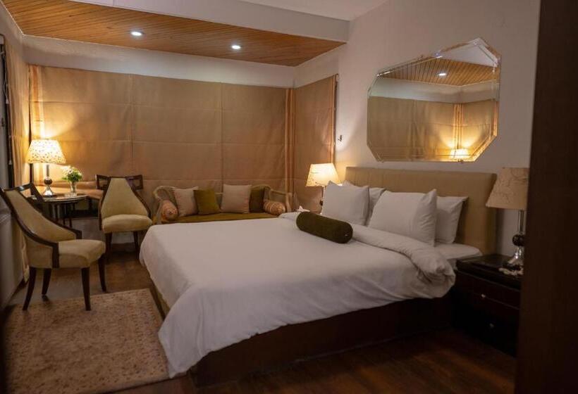 سوئیت با تخت بزرگ, Maisonette Firhill Resort