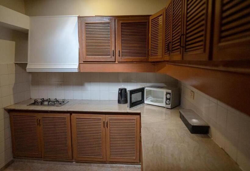 سوییت لوکس, Maisonette Firhill Resort