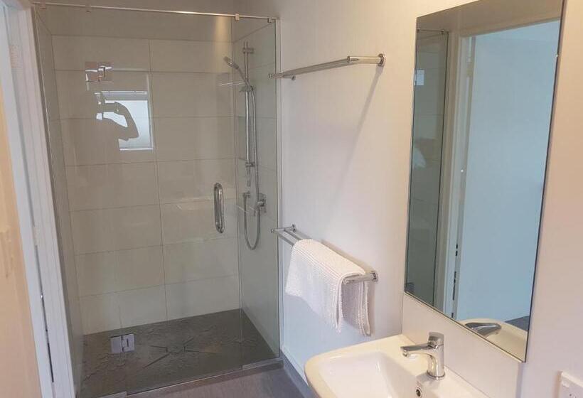 Номер Стандарт, Whakatane B&b