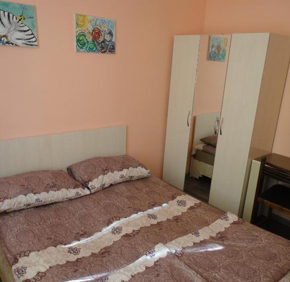 اتاق اکونومی, Like Home Guesthouse & Tours