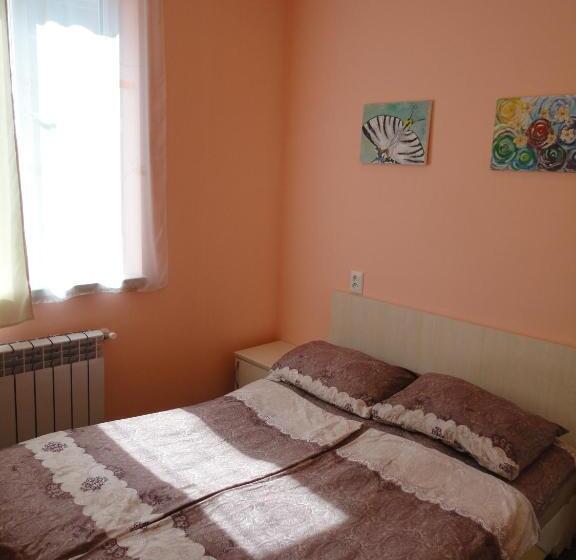اتاق اکونومی, Like Home Guesthouse & Tours
