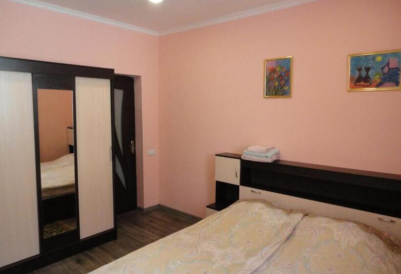 اتاق اکونومی, Like Home Guesthouse & Tours