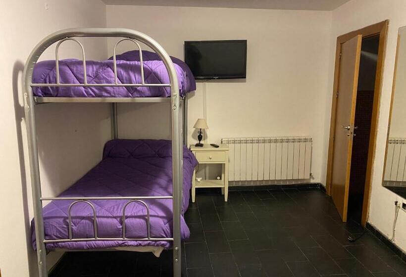اتاق استاندارد سه نفره, Albergue Las Veletas
