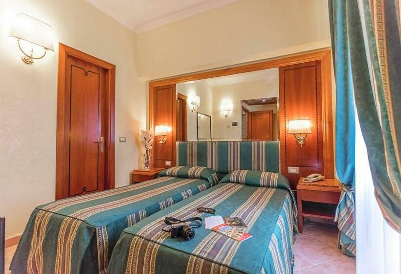 غرفة قياسية, Raeli Hotel Lux