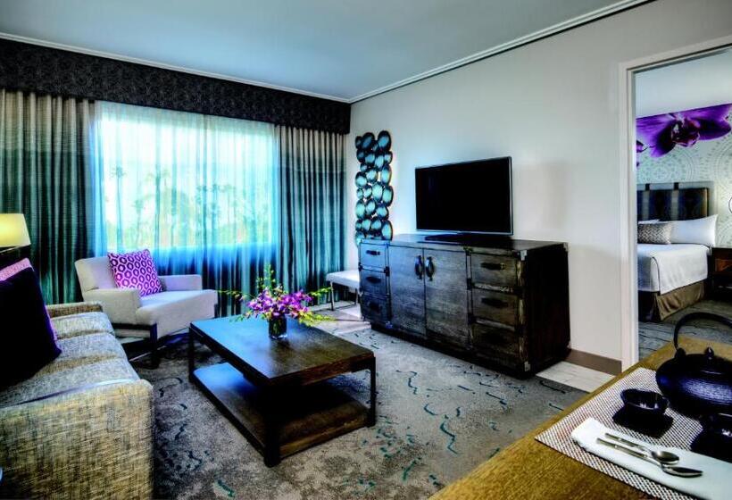 سوئیت برای معلولان, Universal's Loews Royal Pacific Resort