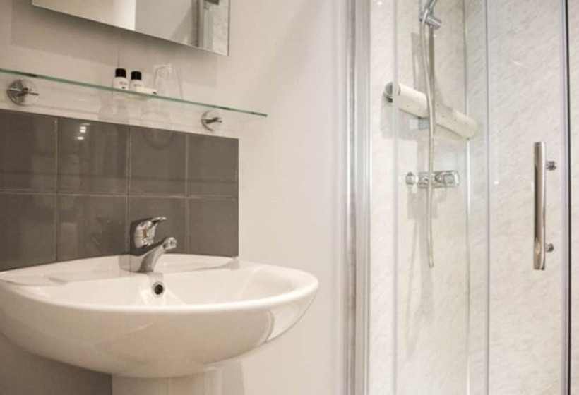 غرفة قياسية, Glaramara