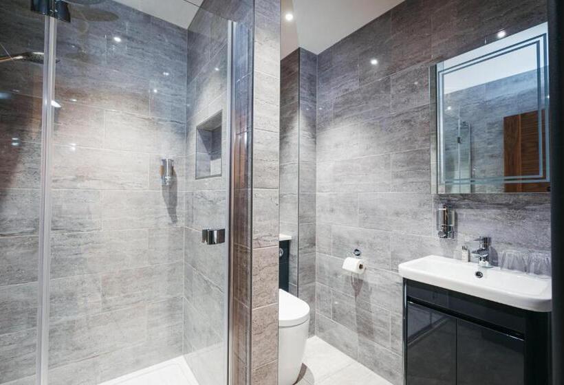 غرفة قياسية, Glaramara