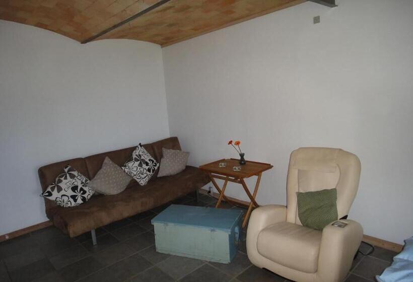 Семейный Номер Совместный Санузел, Nordkap Farm Holiday & Hostel