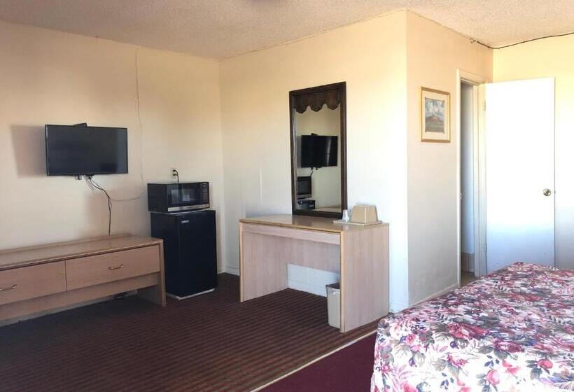 Номер Стандарт, Deluxe Inn Motel