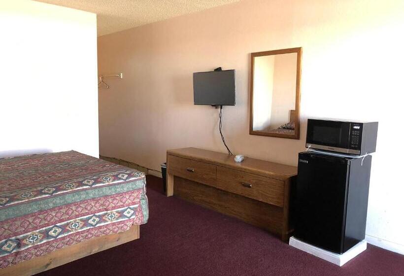 Номер Стандарт, Deluxe Inn Motel