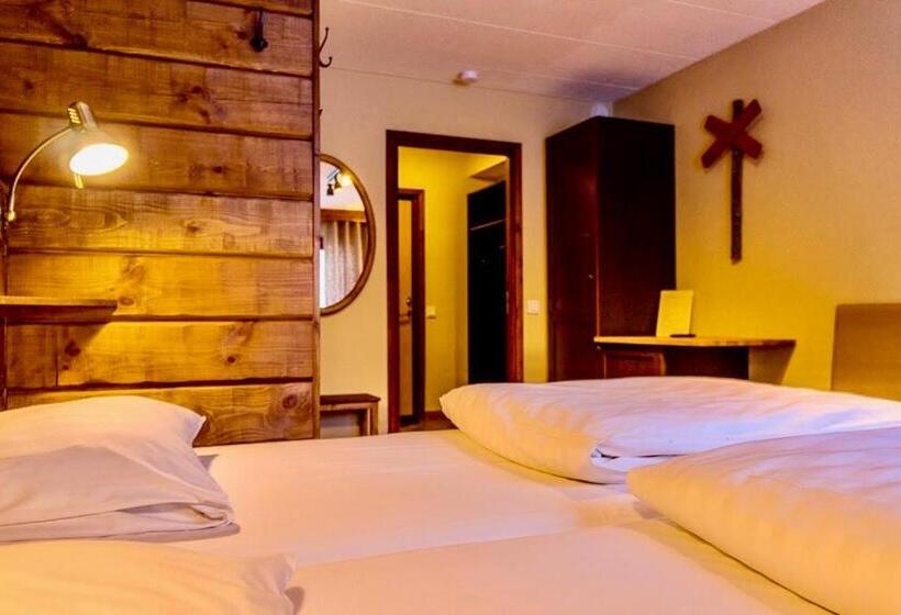 Номер Стандарт Трехместный, Bruksvallarnas Fjällhotell