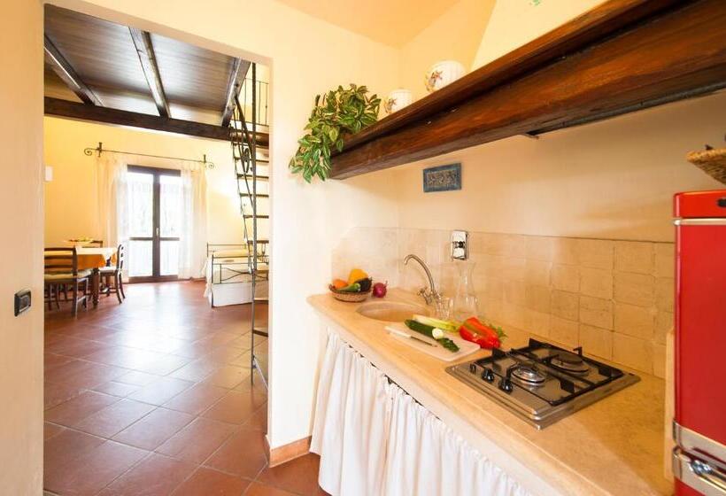 Студия Стандарт, Agriturismo Poggio Corbello