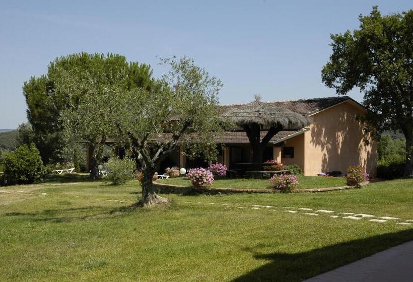 Студия Стандарт, Agriturismo Poggio Corbello
