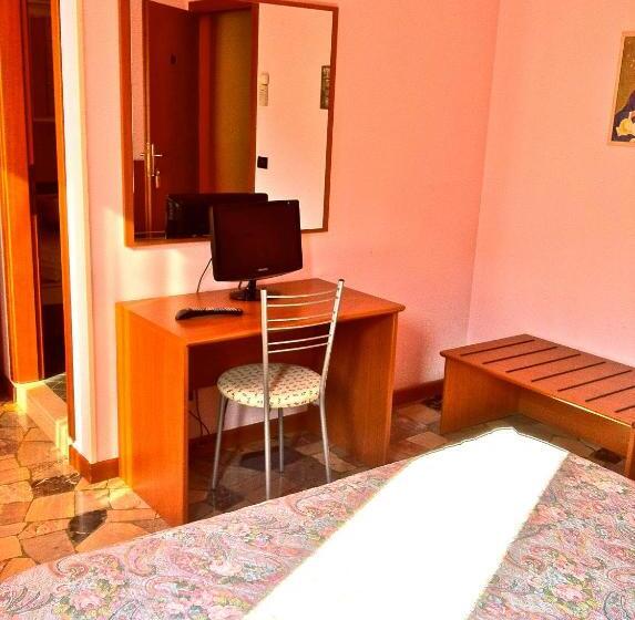 Номер Стандарт, Albergo Isetta