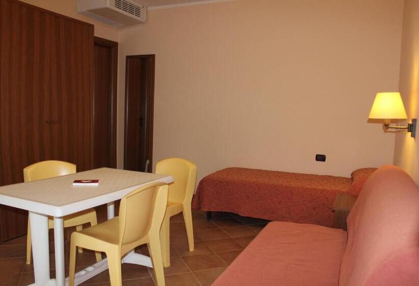 スタンダードスタジオ, Residence I Tusci