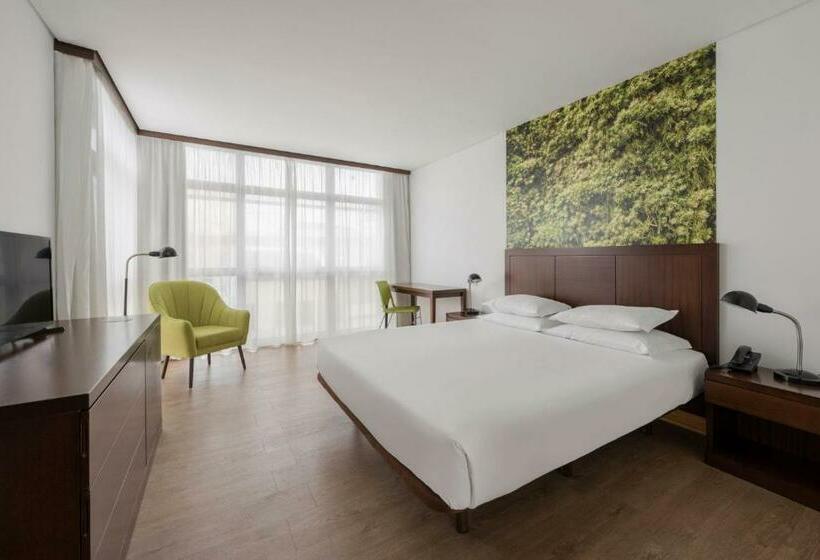 اتاق استاندارد, Neat Hotel Avenida
