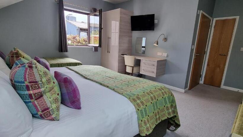 Family Suite, Llety Cynin