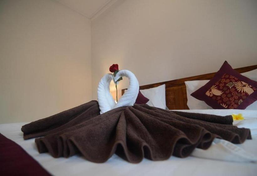 디럭스 룸, Kusuma Guesthouse