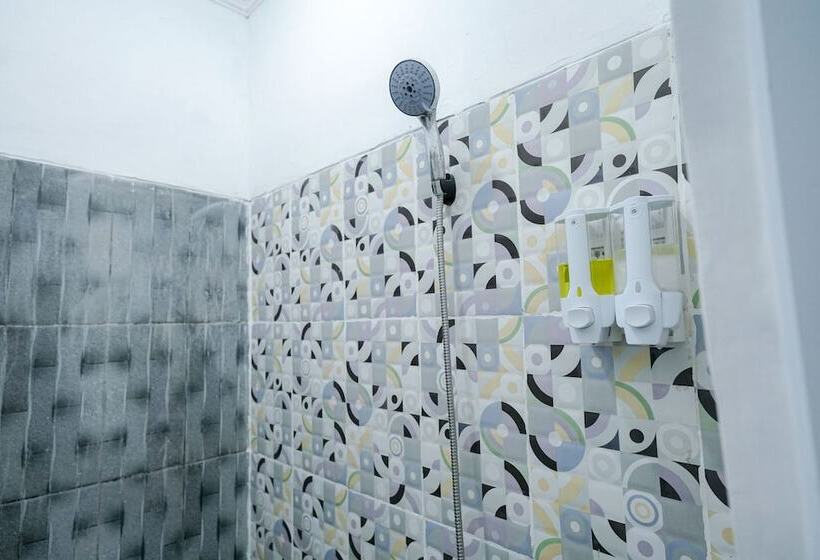 Номер Стандарт, Reddoorz Syariah Near Exit Toll Puncak