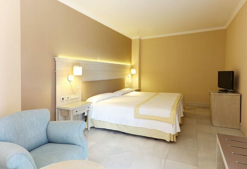 Номер Стандарт Боковой Вид на Море, Iberostar Waves Malaga Playa