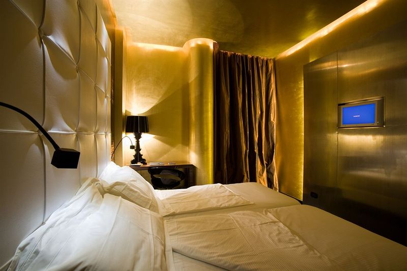 سوییت, Unahotels One Catania