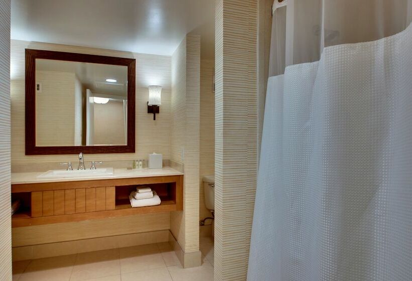 غرفة قياسية سرير مزدوج, Tropicana Las Vegas  A Doubletree By Hilton