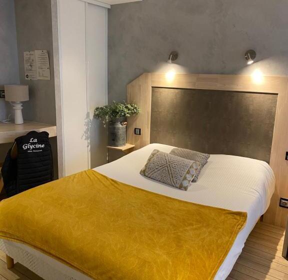 Четырехместный Номер Стандарт, La Glycine Hotel Et Spa