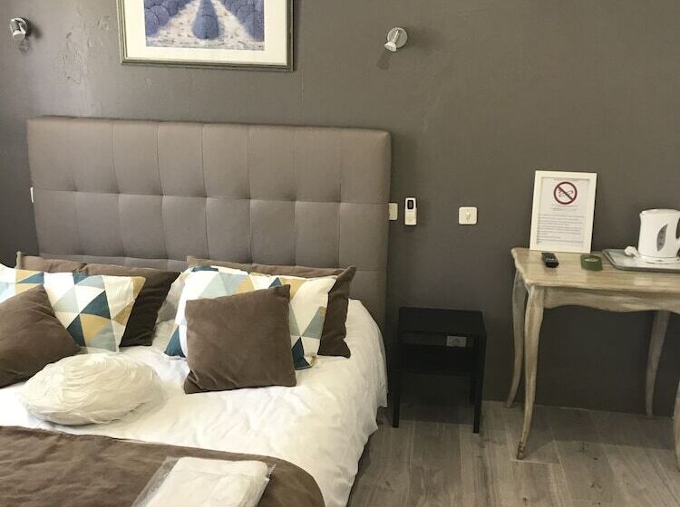 Номер Стандарт, Hôtel Les Mimosas
