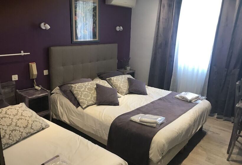 Номер Стандарт Трехместный, Hôtel Les Mimosas