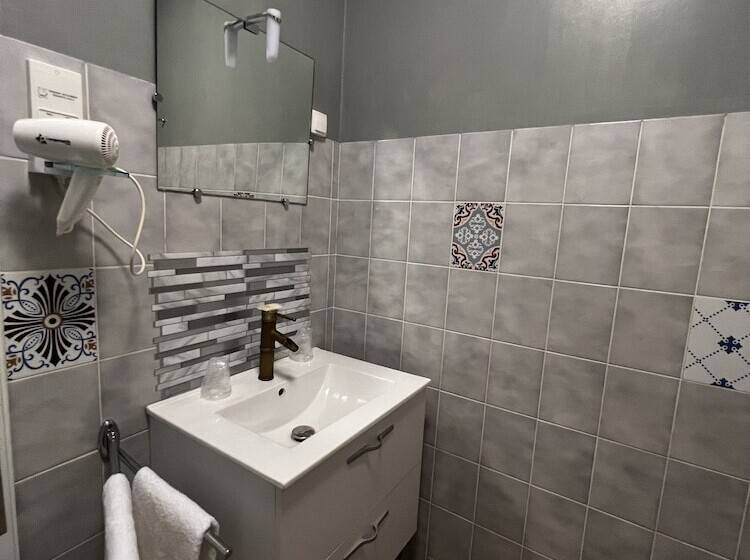 Номер Superior, Les Montois