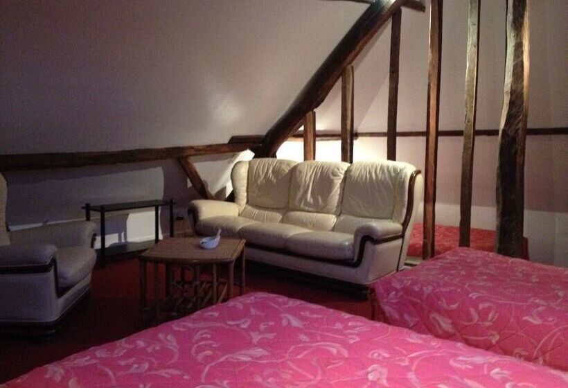 Четырехместный Номер Стандарт, Logis Hôtel   Les Paturelles