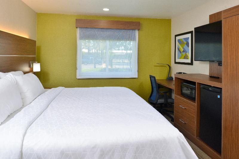 장애인을 위한 킹사이즈 침대 스탠다드 룸, Holiday Inn Express   Santa Rosa North, An Ihg