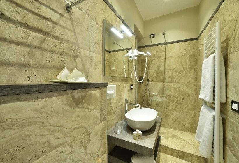 اتاق لوکس, Lamberti