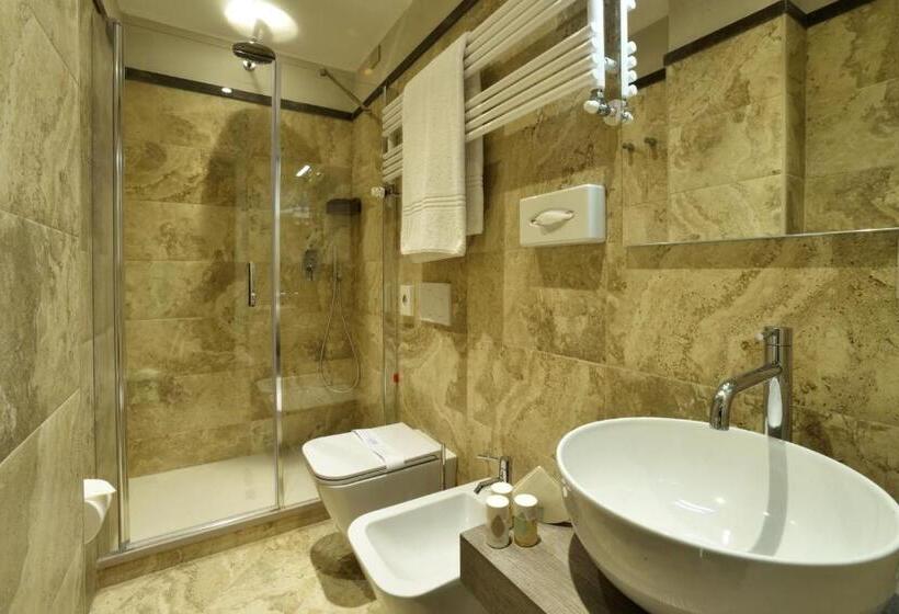 اتاق لوکس, Lamberti
