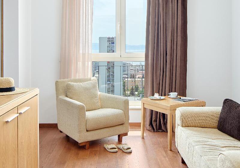 غرفة سوبيريور ثلاثية, Fênix Hotel Varginha