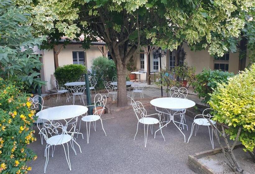 家庭间, Le Relais Du Château