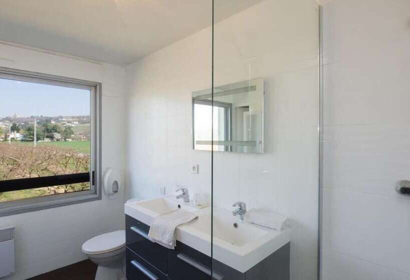חדר סטנדרט לשלושה, Logis Hôtel L Abricotine