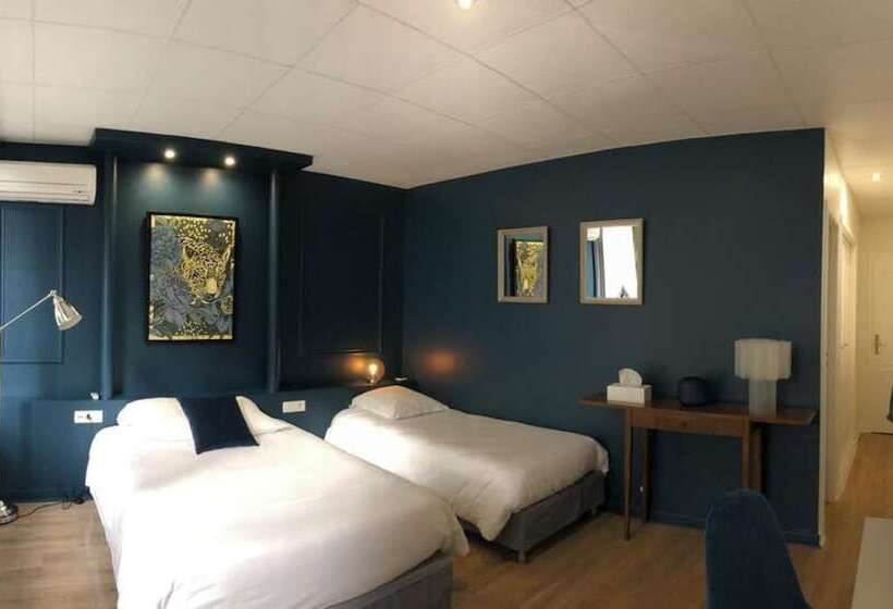 Номер Стандарт Трехместный, Logis Hôtel L Abricotine