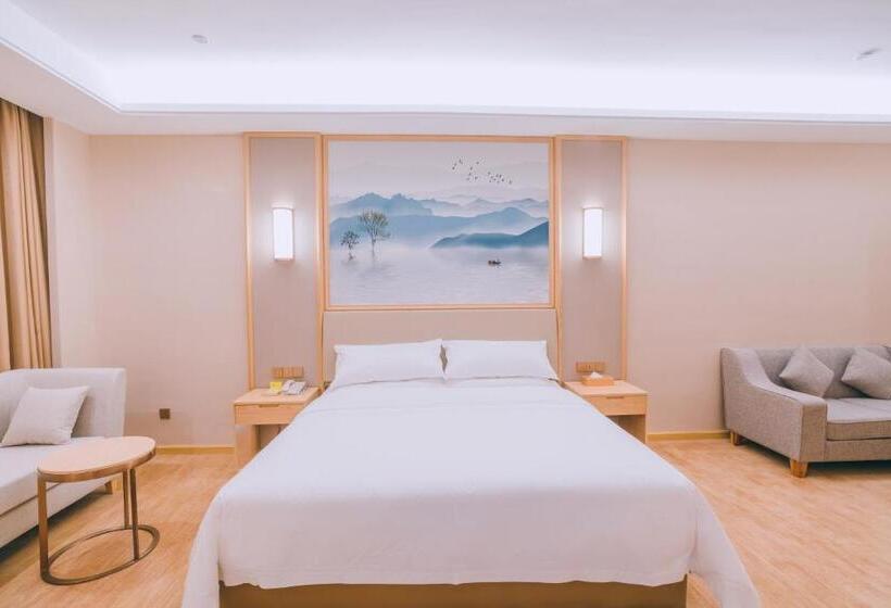 Номер Deluxe Кровать Кинг, Vienna International