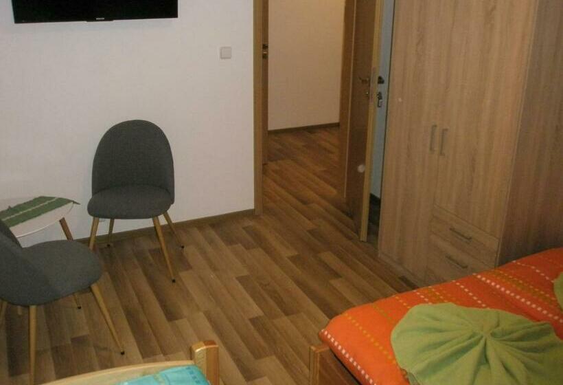 Quarto Triplo Standart, Ubytovanie Bičár