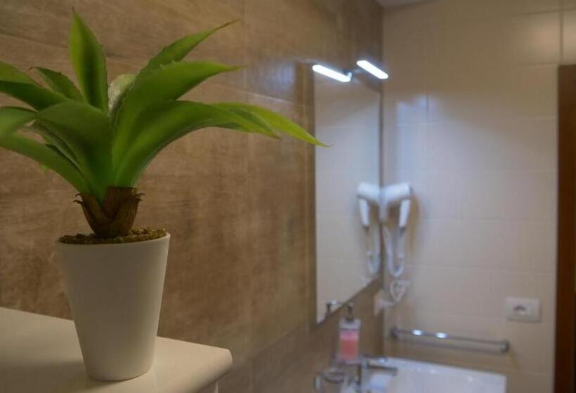 اتاق استاندارد با سرویس بهداشتی مشترک, B&b Il Bacio