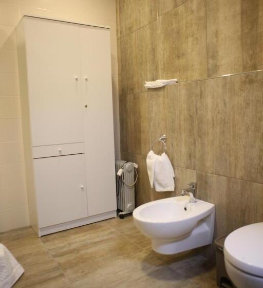 اتاق خانوادگی, B&b Il Bacio