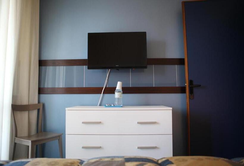 اتاق استاندارد سه نفره, B&b Il Bacio