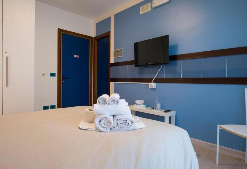 اتاق استاندارد با سرویس بهداشتی مشترک, B&b Il Bacio