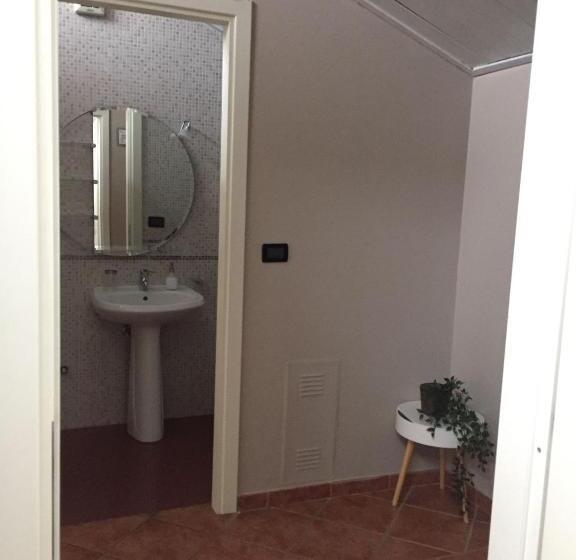 اتاق راحتی سه تخته, B&b Palazzo De  Il Nuovo Duca Minimo